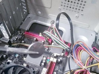 解决电脑开机后出现CMOS错误的方法（轻松应对CMOS错误的关键步骤）