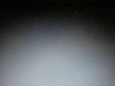 电脑开机后一直黑屏的原因及解决办法（电脑黑屏故障的常见原因和简单排除方法）