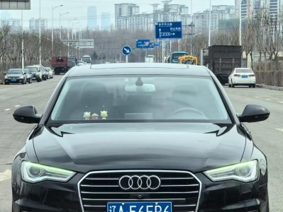 奥迪A6L1.8T（德系经典轿车A6L1.8T引领豪华车市，让您感受极致驾驭体验）