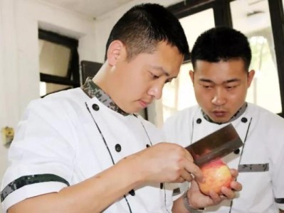 探索厨师的烹饪世界（饕餮盛宴与美食艺术的交融）