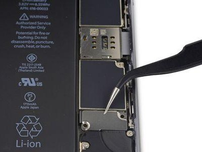 揭秘iPhone6s后盖拆卸方法（轻松掌握iPhone6s后盖拆卸技巧，享受DIY乐趣）