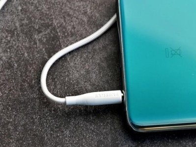 三星Note4耳机音质绝佳，提供卓越音乐体验（专为Note4设计，精致外观与出色性能的完美结合）